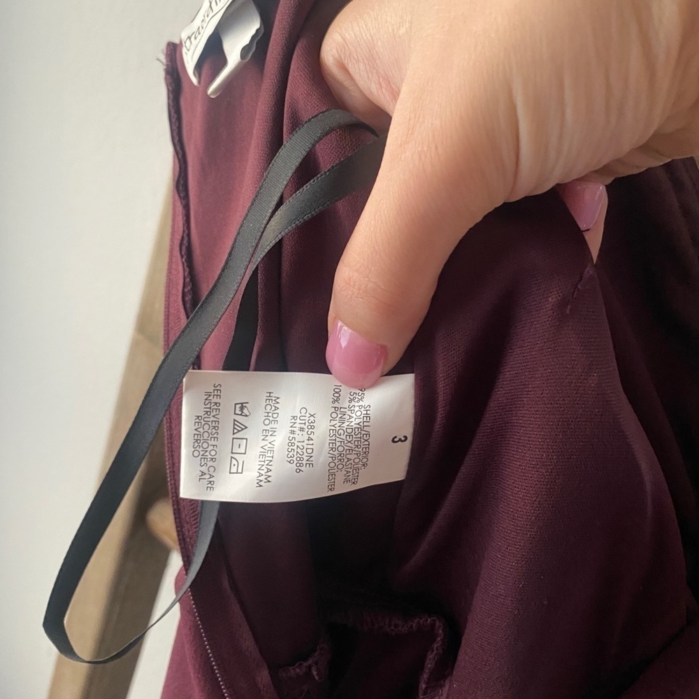 Maroon dress - v neck size 3 - Picture 5 of 7